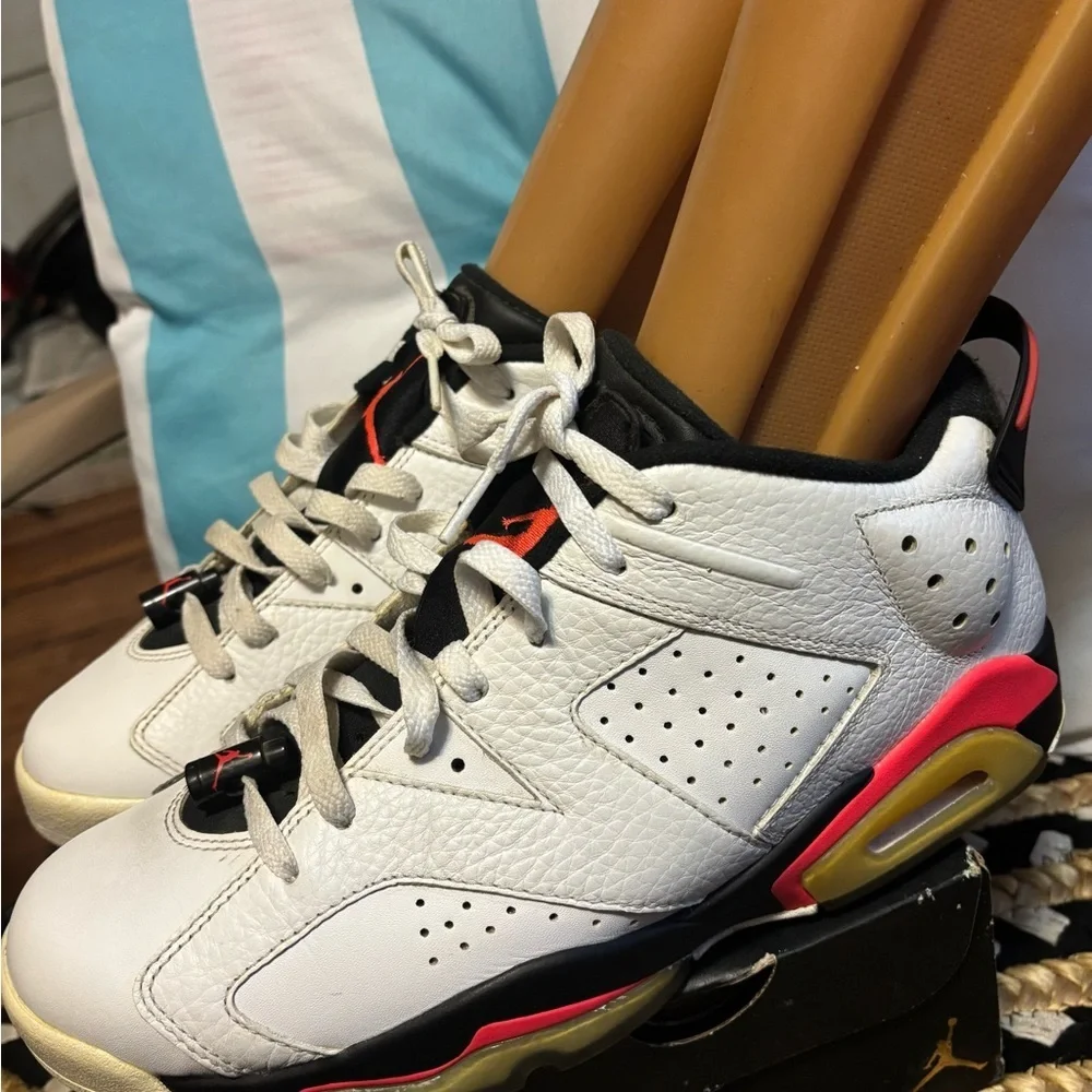 Air Jordan 6 Retro Low 